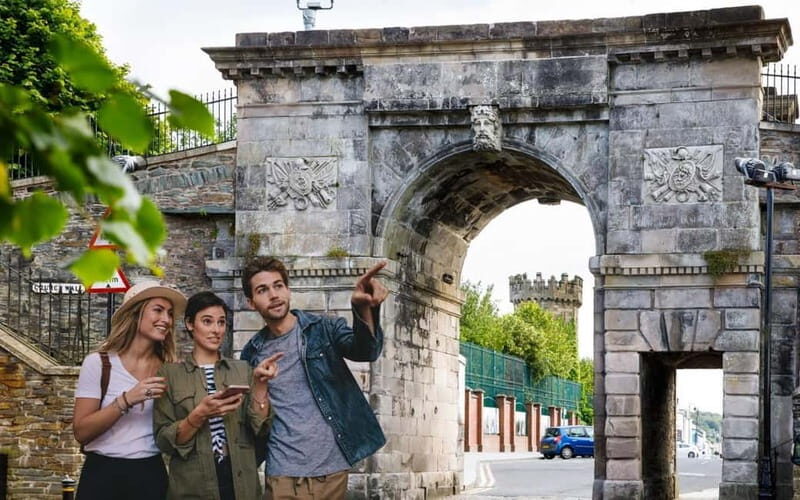 Derry: City Walking Tour & Exploration Game - Key Points