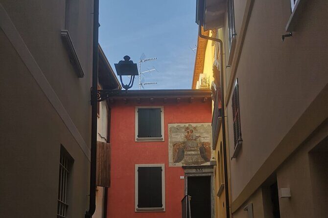 Desenzano Sunset Walking and Boat Tour with a Drink On Board - FAQ