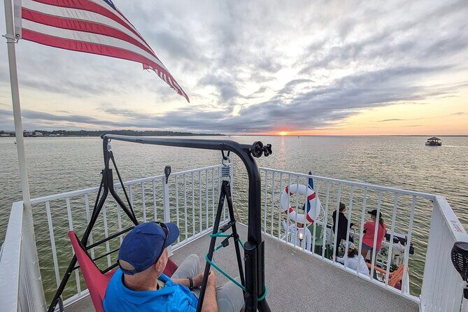 Destin: Sunset Cruise on a Back Porch Style Pontoon - FAQ