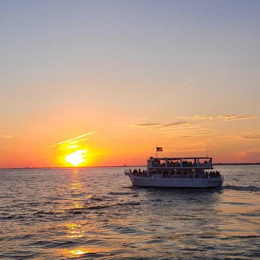 Destin: Sunset Dolphin Cruise - Who Will Love This Experience?
