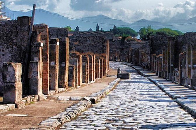Destruction, death and rebirth of Pompeii, Private Visit in the afternoon. - Key Points