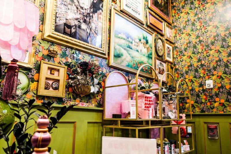 Detroit: Donuts, Pastries & Sweet Treats Walking Tour - Who Should Consider This Tour?