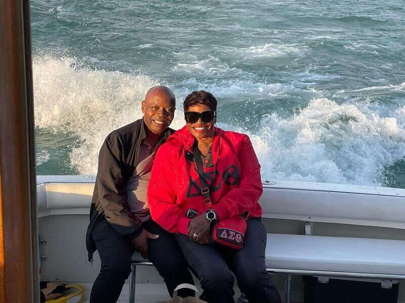 Detroit: Lake St. Clair Boat Cruise with Choice of Vessel - Key Points