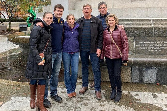 Detroit Scavenger Hunt Interactive Walking Tour - The Sum Up