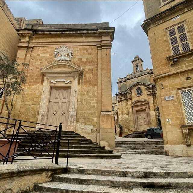 Dghajsa: Sunset Walk and Gondola TOUR IN PORTUGUESE - A Deep Dive into the Experience