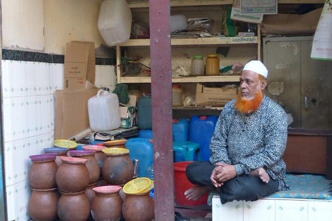 Dhaka Popular Street Photography Tour - Nilkhet Book Market – A Book Lover’s Paradise
