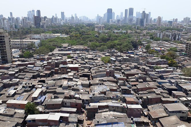 Dharavi Slum Tour - An In-Depth Look at the Dharavi Slum Tour