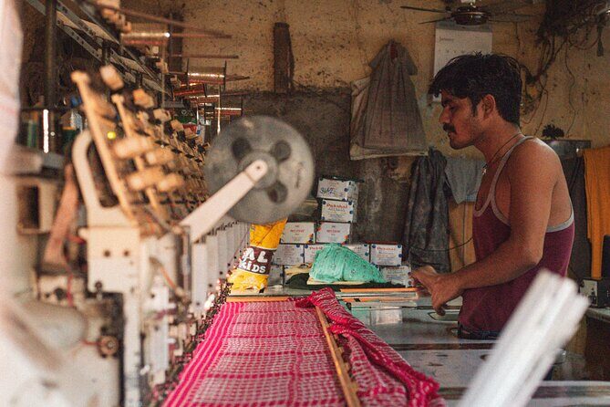 Dharavi Slum Tour Experience with a Local English Guide - Why This Tour Works