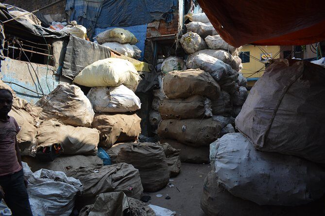 Dharavi slum tour in Mumbai by Female tour guides of the slum - Who Is This Tour Best Suited For?