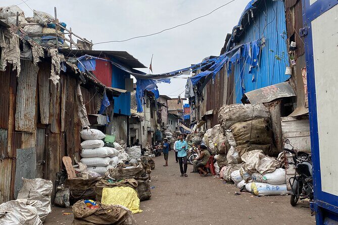Dharavi Slum tour in Mumbai by local resident - Key Points