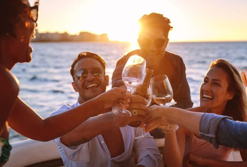 Dia: Day & Sunset Cruise with Menu by Greece's Top 100 Chef - Key Points