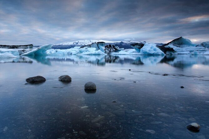 Diamond Beach & Jökulsárlón Floating Glacier Guided Day Tour - A Closer Look at the Itinerary