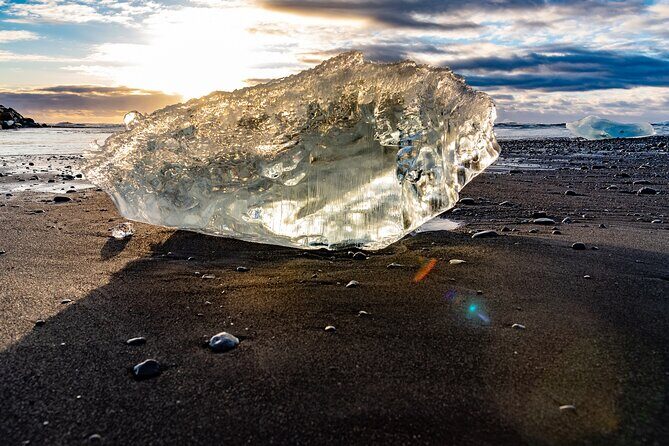 Diamond Beach & Jökulsárlón Floating Glacier Guided Day Tour - FAQs