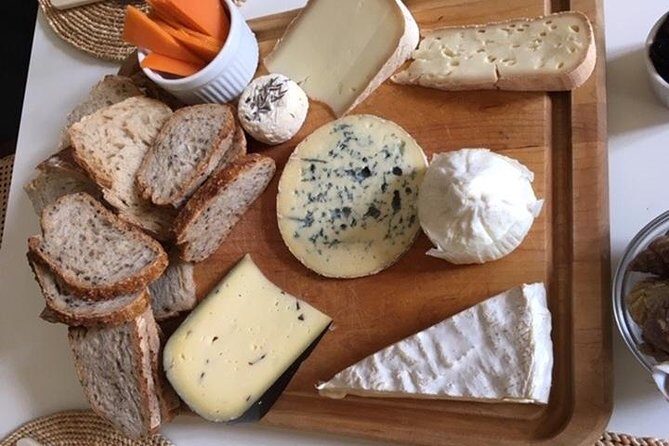 Dine With a Bordeaux Local in a Chartrons / Jardin Public Home - Who Should Book This Tour?