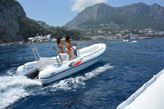 Dinghy rental on the Amalfi Coast without a license - What to Expect on Your Day Out