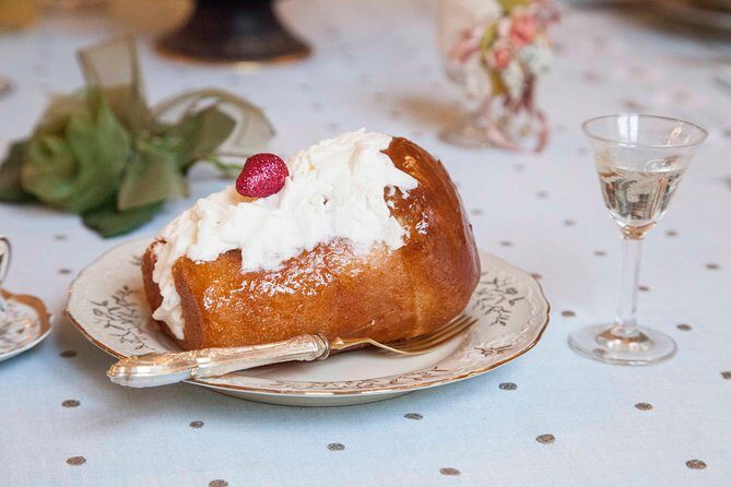 Dining Experience at a local's Home in Monza with Show Cooking - Frequently Asked Questions
