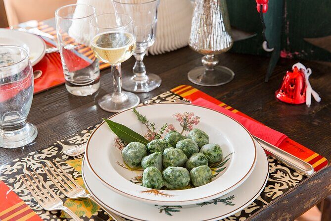 Dining experience at a local's home in Pozzallo with cooking demo - Key Points