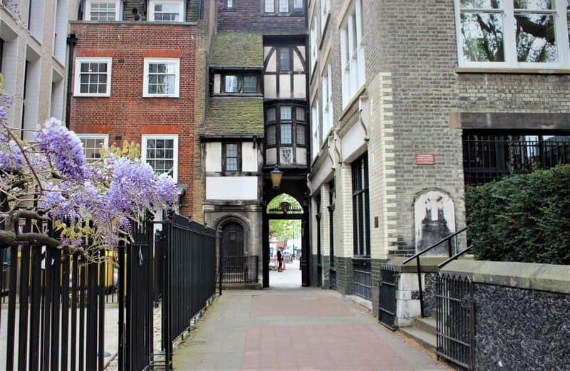 Disastrous London: Plague, Fire, and Revolution - Key Points: