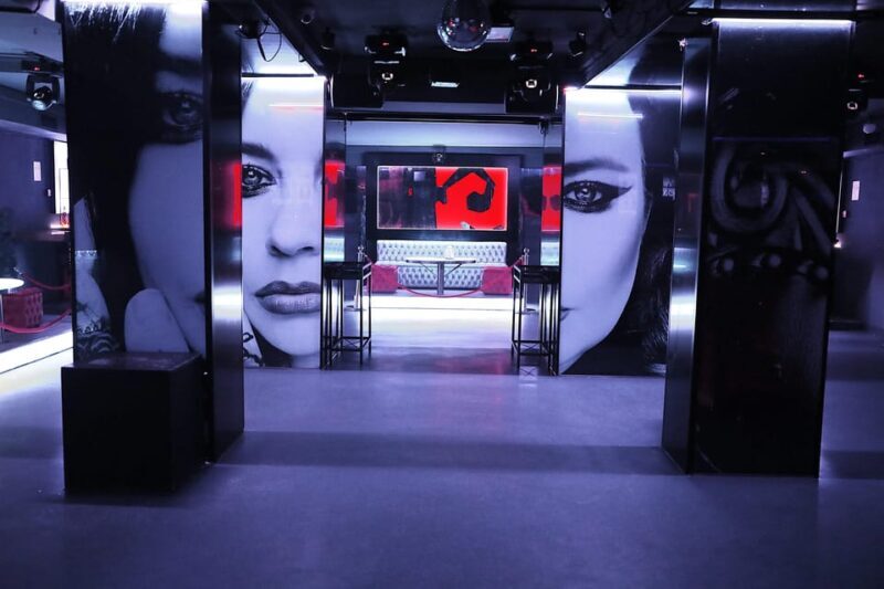 Disco night at La Cartuja, calle de la Cruz, 10, Madrid - Authentic Experiences and Tips for Visiting La Cartuja