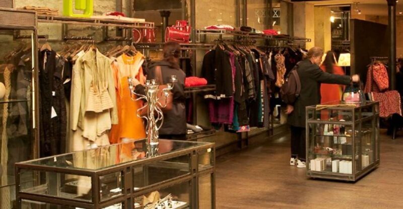 Discount Couture: ultimate Paris Shopping 2h30 walking tour - Value and Practicalities