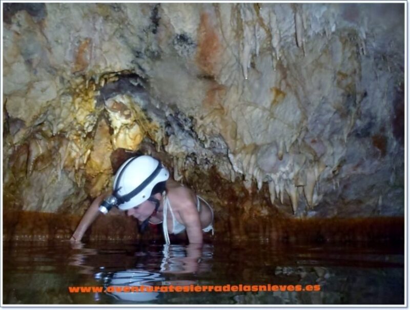 Discover and get started in caving in Málaga - An In-Depth Look at the Málaga Caving Tour
