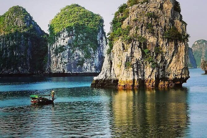 Discover Bai Tu Long Bay: Stunning Cave,Hidden Treasures Day Trip - Key Points