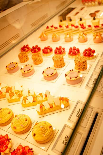 Discover Budapest: Coffee and Photo Guided Tour - A Closer Look at the Itinerary