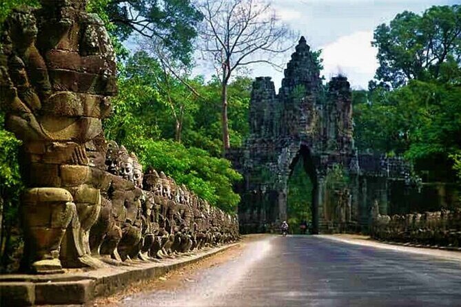 Discover Cambodia 8 Days from Siem Reap to Koh Trong -Phnom Penh - An In-Depth Look at the 8-Day Cambodian Adventure