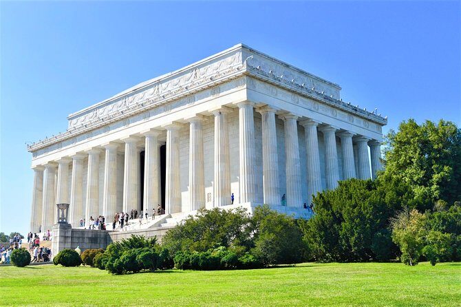 Discover DC Private Tour  (Up to 12 Guests) - What’s the Real Value?