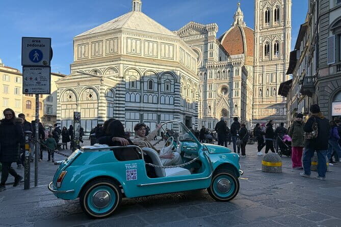 Discover Florence city center on e-cabriot fiat 500 - The Sum Up