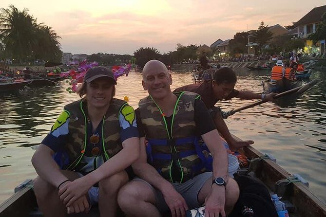Discover Hoi An Walking Tour, Sampan Boat Ride, Night Market &Colourful Lanterns - A Detailed Look at the Experience