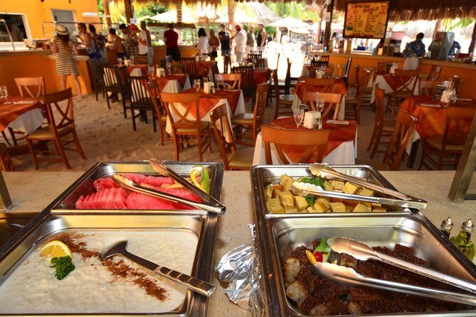 Discover Isla Mujeres in Catamaran. Buffet, Open Bar and Snorkel - The Sum Up: Who Will Love This Tour?