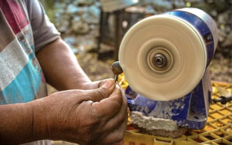 Discover Izamal from the Maya Teya Train: tradition and local artisans - The Itinerary in Detail: A Day of Culture and Craftsmanship