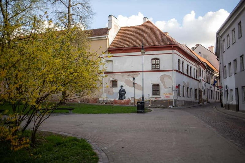 Discover Jewish Vilnius with a Local - Authenticity and Education: What Sets This Tour Apart?