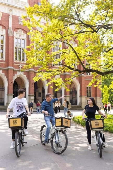 Discover Krakows Old Town on a Guided Bike Tour - An In-Depth Look at the Tour Experience