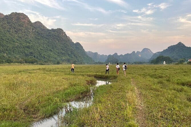 Discover Lan Ha Bay Viet Hai Village Hike to Ha Long bay - Optional Water Activities: Kayaking, Swimming, and Sunset