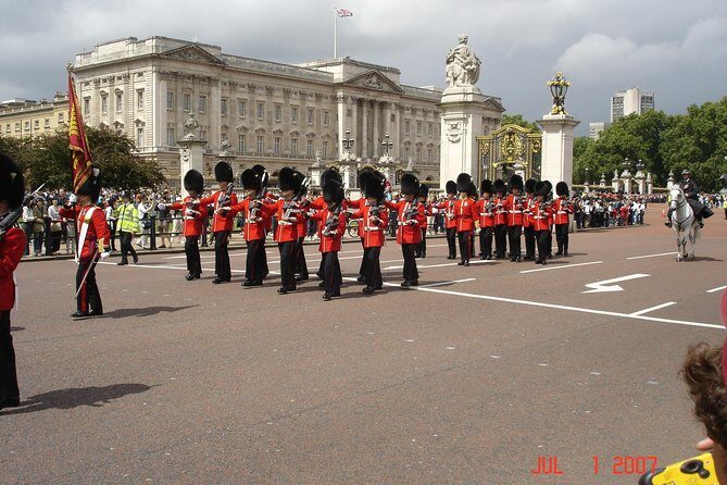 Discover London with your Executive Minivan Hire with Driver - Pricing and Value Assessment