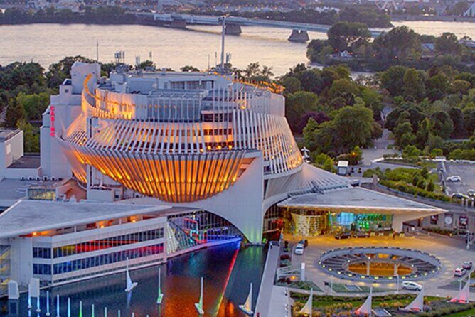 Discover Montreal EN Confort 4h Private Excursion EN SUVdeLuxe - The Practicalities: How the Tour Works