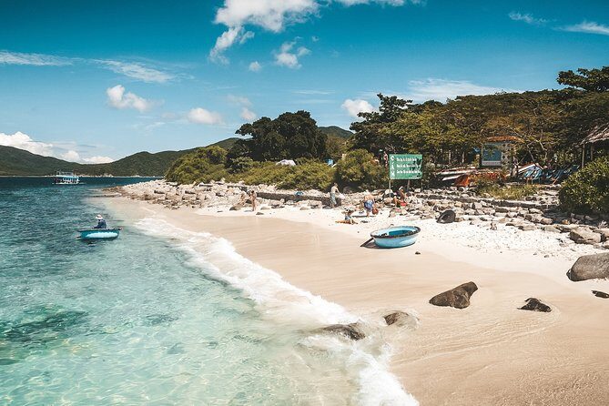 Discover Nha Trang bay by speed boat full day tour - A Deep Dive into the Itinerary