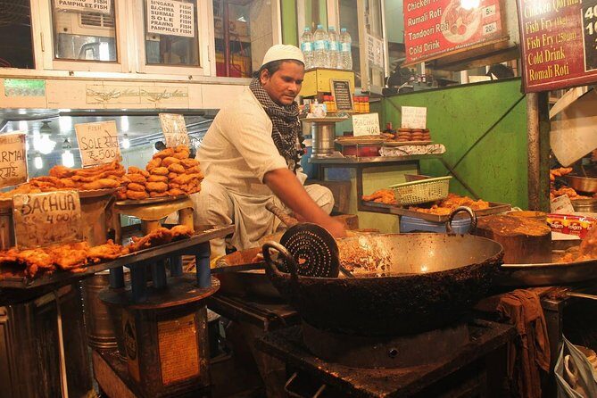 Discover Old Delhi: 4-Hour Evening Walking Tour includes Guide & Dinner - An In-Depth Look at the Tour Experience
