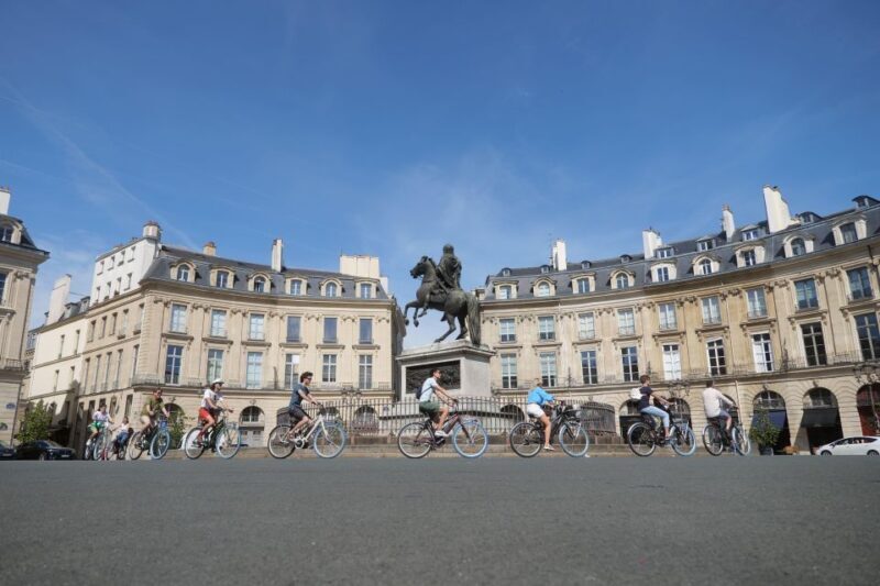 Discover Paris by bike - The Sum Up