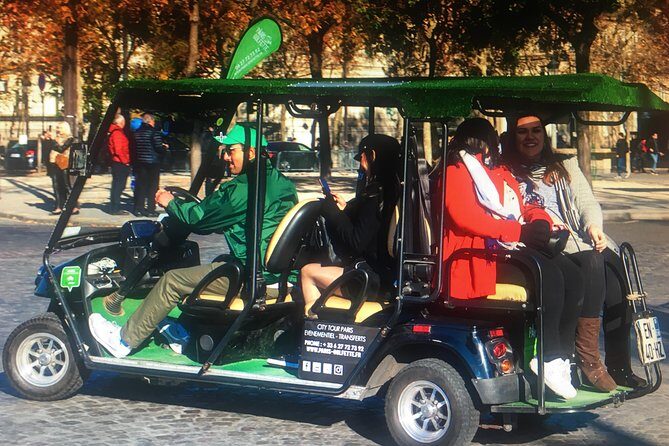 Discover Paris in electric golf carts - A Closer Look at the Tour Experience