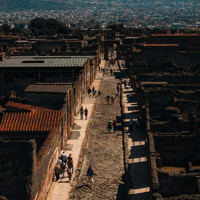 Discover Pompeii: French Walking Tour of the Buried City - Meeting Points and Practicalities