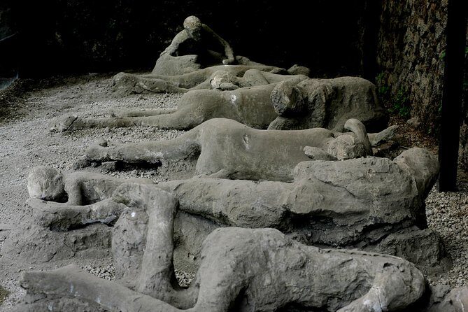 Discover Pompeii: Small Group Tour with Expert Archaeologist - A Closer Look at the Pompeii Experience