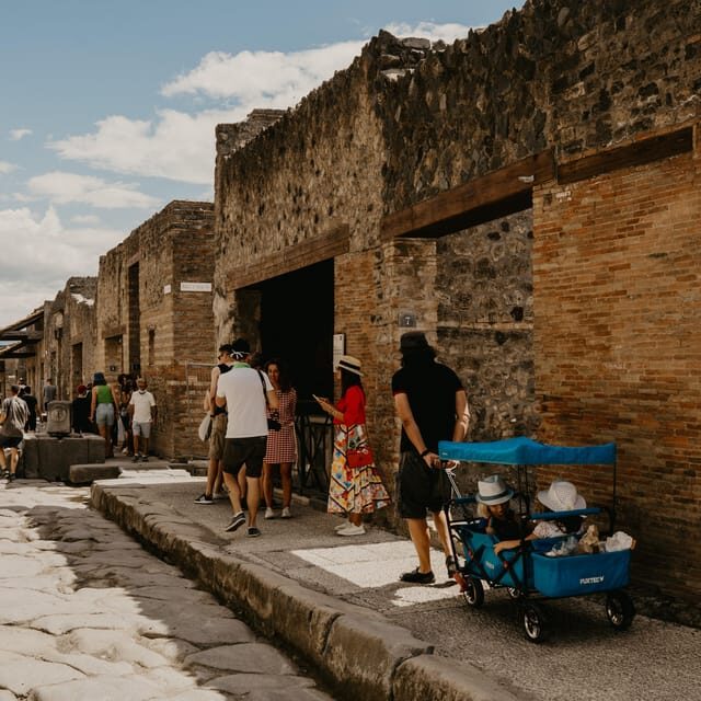 Discover Pompeii: Spanish Walking Tour of the Buried City - An In-Depth Look at the Tour