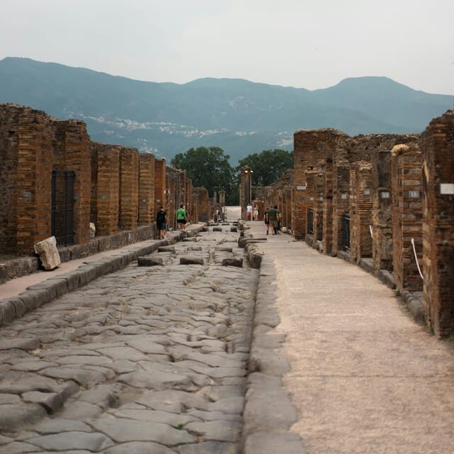 Discover Pompeii: Spanish Walking Tour of the Buried City - FAQs