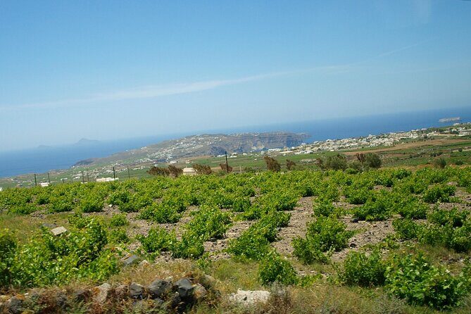 Discover Santorini - Akrotiri Lighthouse: A Historic Sentinel