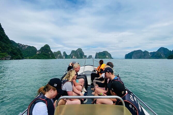 Discover the 4 most prominent spots on Cat Ba Island - The Sum Up