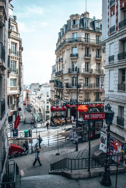 Discover the bohemian Montmartre with a Parisian - FAQ