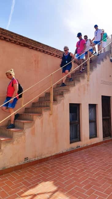 Discover the fascinating Alcazaba: History and unique views - The value of accessibility and practical tips